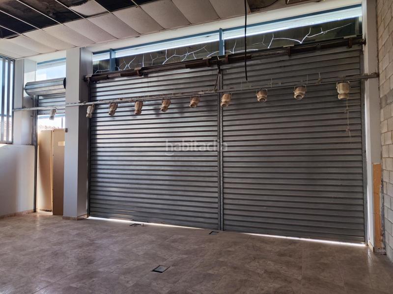 Foto 3a32bbda-6511-4908-9131-2a23eed18423. Location local commercial dans d'eduard toldrà 95 dans Vilanova i la Geltrú