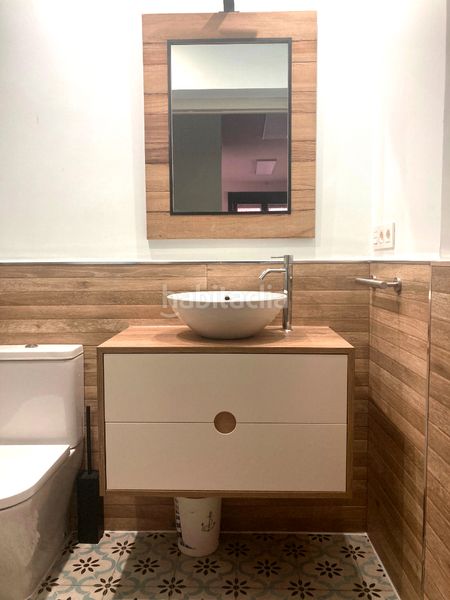 Foto 112b353a-96a7-43f0-999e-d94a8b1ab0cf. Àtic amb xemeneia calefacció piscina a Larrea - San Juan de Dios - Peñota Santurtzi