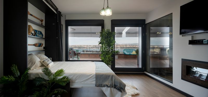 Foto 475309b0-a260-41a4-ba06-c204e115b276. Àtic amb xemeneia calefacció piscina a Larrea - San Juan de Dios - Peñota Santurtzi