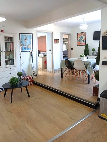 Foto 57348b4e-93c5-4b4d-87db-1042c4daf578. Àtic amb xemeneia calefacció piscina a Larrea - San Juan de Dios - Peñota Santurtzi