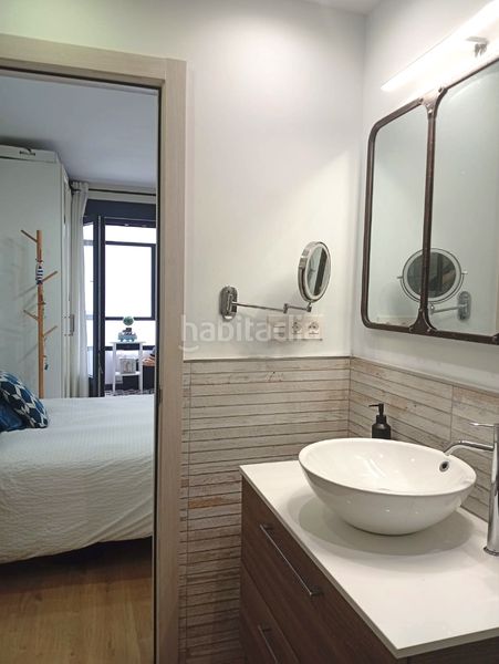 Foto 6d5ee5a0-cd96-4585-824c-8a75b9ce3033. Àtic amb xemeneia calefacció piscina a Larrea - San Juan de Dios - Peñota Santurtzi