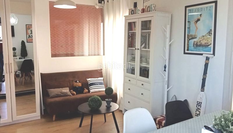 Foto b0a3cf4b-c53e-47de-9269-3e95da169280. Àtic amb xemeneia calefacció piscina a Larrea - San Juan de Dios - Peñota Santurtzi