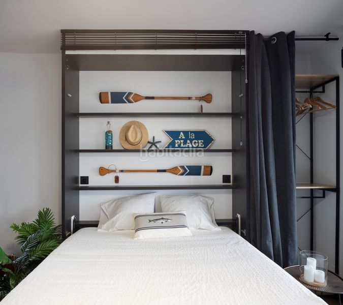 Foto b987a1fd-d649-486a-aa6f-7a60ff23acc1. Àtic amb xemeneia calefacció piscina a Larrea - San Juan de Dios - Peñota Santurtzi