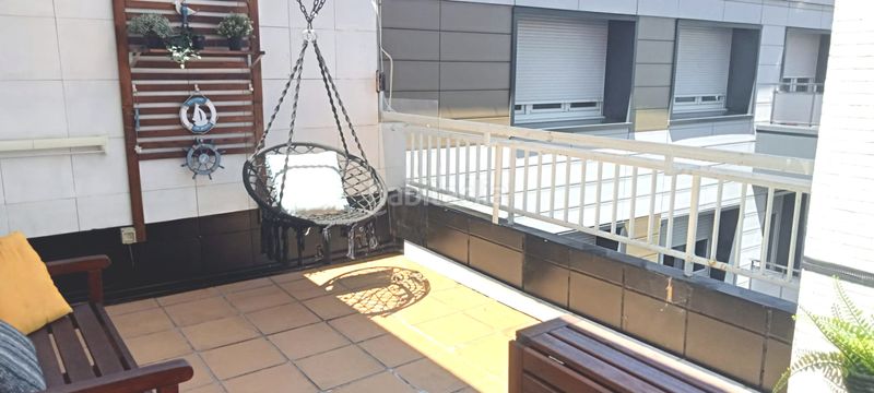 Foto f3ef8ea8-ce03-4e05-8cb5-499729236bd3. Àtic amb xemeneia calefacció piscina a Larrea - San Juan de Dios - Peñota Santurtzi