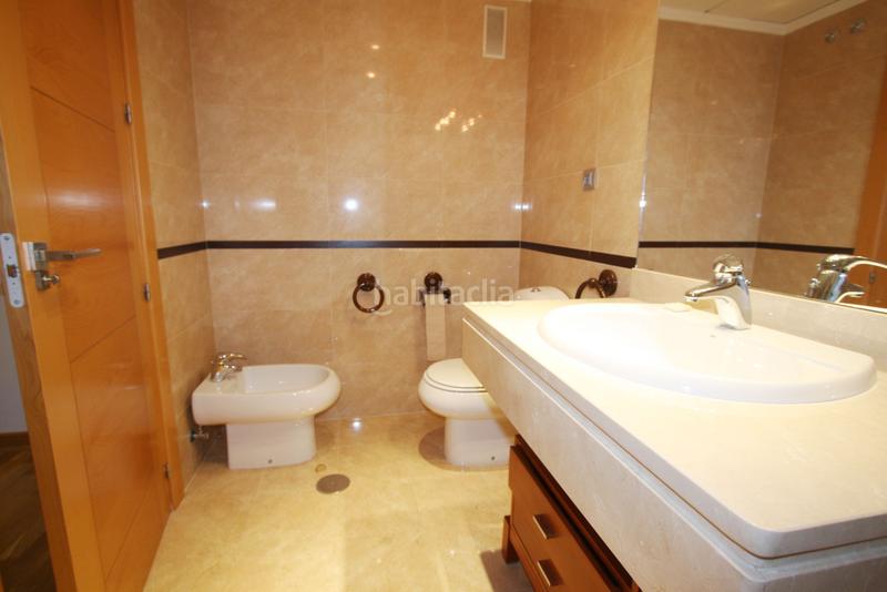 Foto 05a7918f-8f11-42b3-8a63-ad7a51510911. Casa adossada amb calefacció aparcament a Facultad de Medicina Albacete