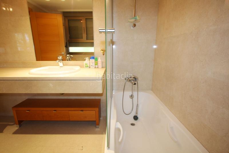 Foto 0c13564a-af4f-4908-bdb5-5d2c51bf3228. Casa adossada amb calefacció aparcament a Facultad de Medicina Albacete