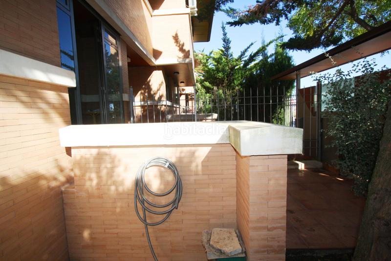 Foto 30677670-1334-4c9b-94fc-8cb07239d0f5. Casa adossada amb calefacció aparcament a Facultad de Medicina Albacete