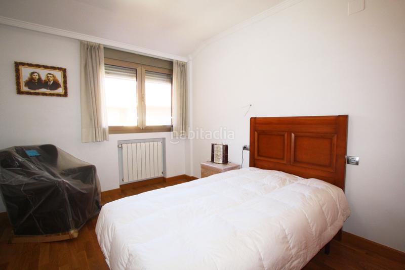 Foto ca6b360c-04e1-4efb-9840-802185dfcee5. Casa adossada amb calefacció aparcament a Facultad de Medicina Albacete