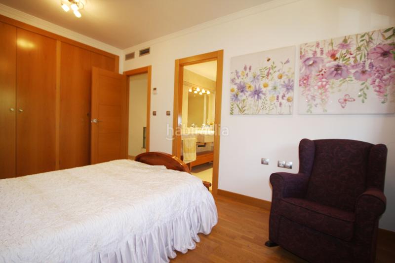 Foto f4f6a199-ad57-4330-8553-ec0fe1d2d9f9. Casa adossada amb calefacció aparcament a Facultad de Medicina Albacete