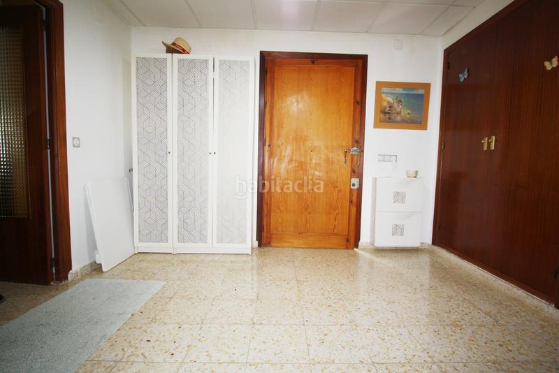 Foto e84ab687-4fa5-430c-8291-c7049166c408. Xalet amb xemeneia calefacció aparcament piscina a Albacete
