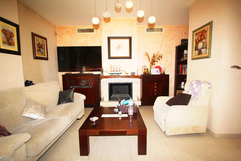 Foto 8420775c-f9f9-49e7-a418-b87a6843a6ca. Xalet amb xemeneia aparcament piscina a Alto de los Molinos Albacete