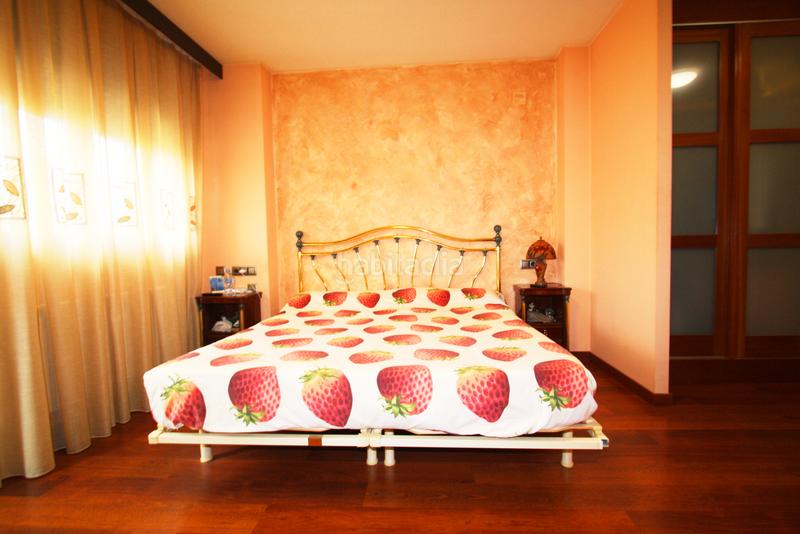 Foto 84a25993-0c0c-4bdf-9d12-bb29e4a16d08. Xalet amb xemeneia aparcament piscina a Alto de los Molinos Albacete