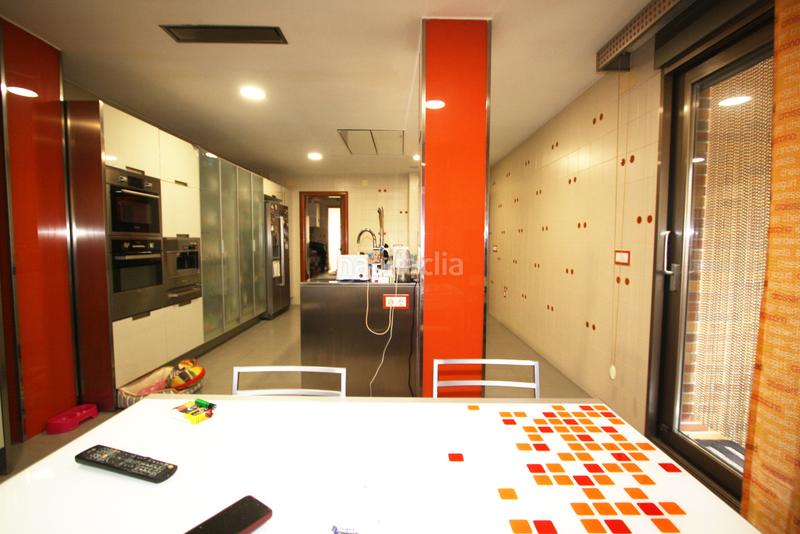 Foto ac084fc7-58f1-4c94-a6c4-02aefcd65c3e. Xalet amb xemeneia aparcament piscina a Alto de los Molinos Albacete