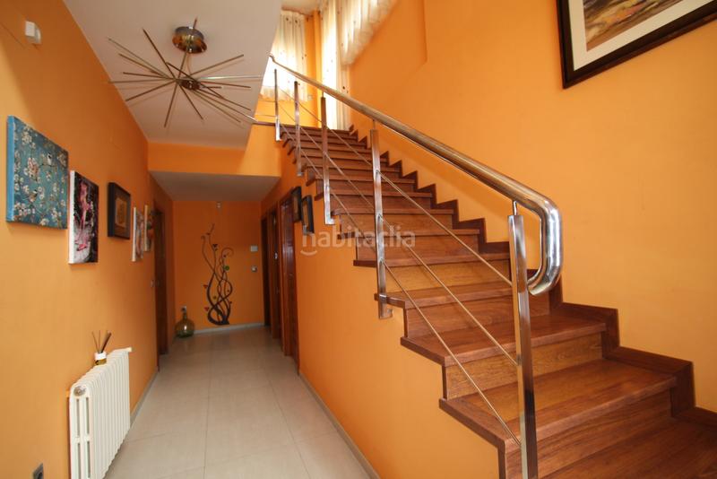 Foto bbc1addc-6014-4d6d-826a-53935316fb2b. Xalet amb xemeneia aparcament piscina a Alto de los Molinos Albacete