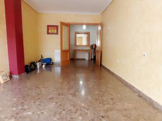 Pis a Avenida de levante 17. Precioso piso de 3 dormitorios y garaje en chinchilla de monte-a