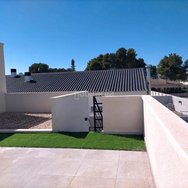 Foto 26c525b1-9322-40b4-8d1e-8d61749a30f0. Chalet ¡¡ te presentamos un chalet moderno concebido con mucho cariño y amor para toda tu tu familia !! en Albacete