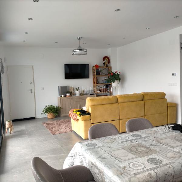 Foto 2a1c3c74-033d-4d5e-b2a4-b1ca601de0df. Chalet ¡¡ te presentamos un chalet moderno concebido con mucho cariño y amor para toda tu tu familia !! en Albacete