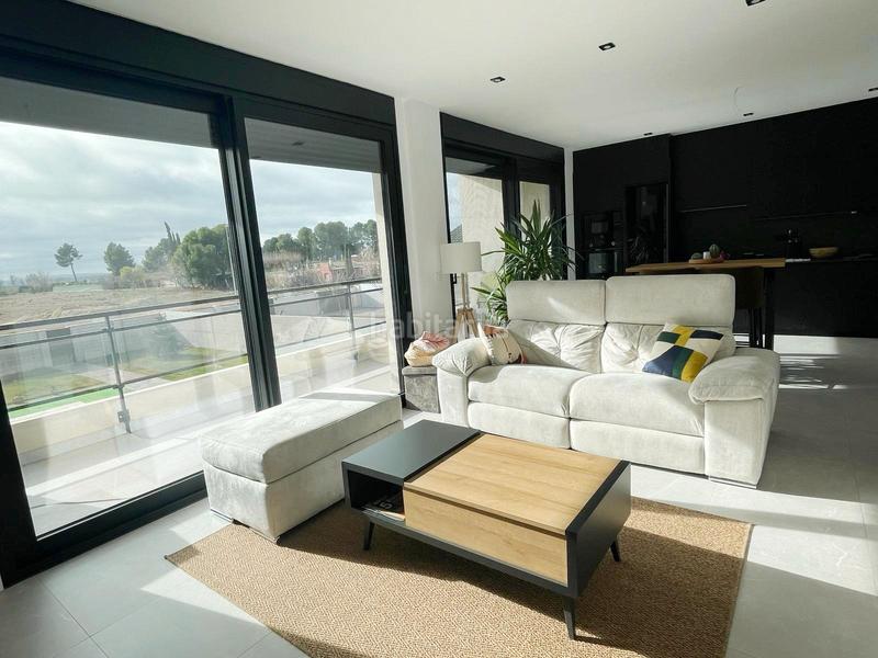 Foto 5ce4ea7c-5f84-4c01-addb-c16639556ee5. Chalet ¡¡ te presentamos un chalet moderno concebido con mucho cariño y amor para toda tu tu familia !! en Albacete