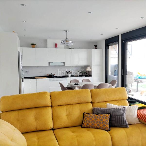 Foto 6bddc561-fc10-459a-8cb9-844e5fe05535. Chalet ¡¡ te presentamos un chalet moderno concebido con mucho cariño y amor para toda tu tu familia !! en Albacete