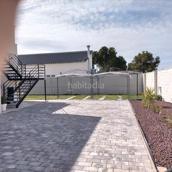 Foto 96e30338-6aed-4673-aa7e-7fe91c82185e. Chalet ¡¡ te presentamos un chalet moderno concebido con mucho cariño y amor para toda tu tu familia !! en Albacete