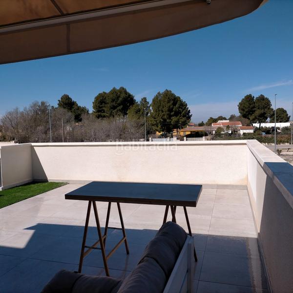 Foto e419ef30-896a-4b22-9704-27f99c97b181. Chalet ¡¡ te presentamos un chalet moderno concebido con mucho cariño y amor para toda tu tu familia !! en Albacete