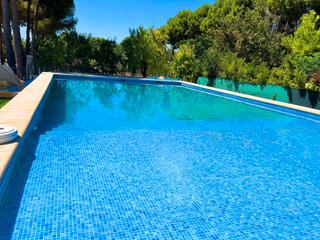 Chalet en Pedanías - Extrarradio. Chalet de 10.000 metros de parcela, casa y piscina en ojos de sa