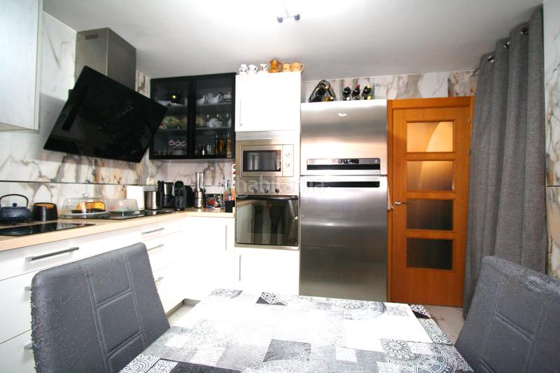 Foto 07e32239-bc66-4ed1-99f7-a0f50b076600. Casa adossada amb calefacció a Facultad de Medicina Albacete