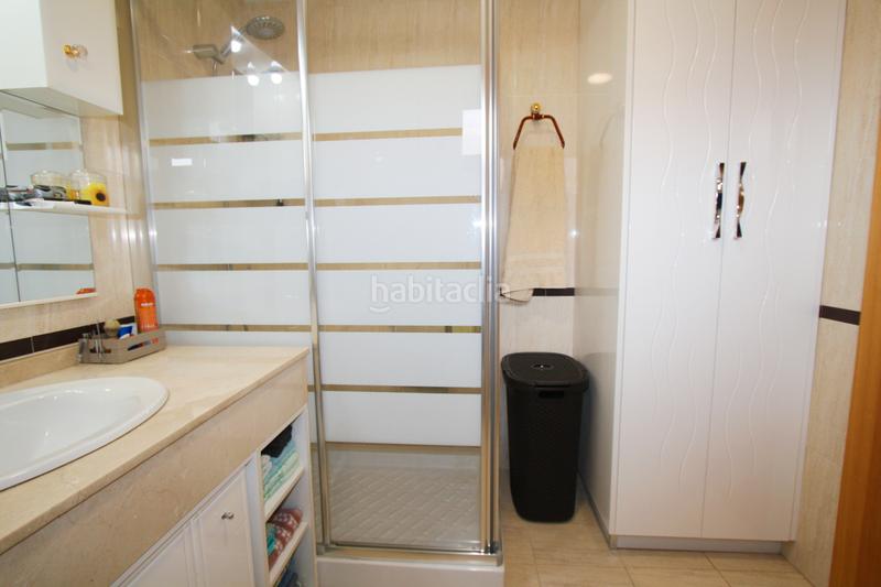 Foto ed5bf702-ca92-4d40-8658-589554024eab. Casa adossada amb calefacció a Facultad de Medicina Albacete