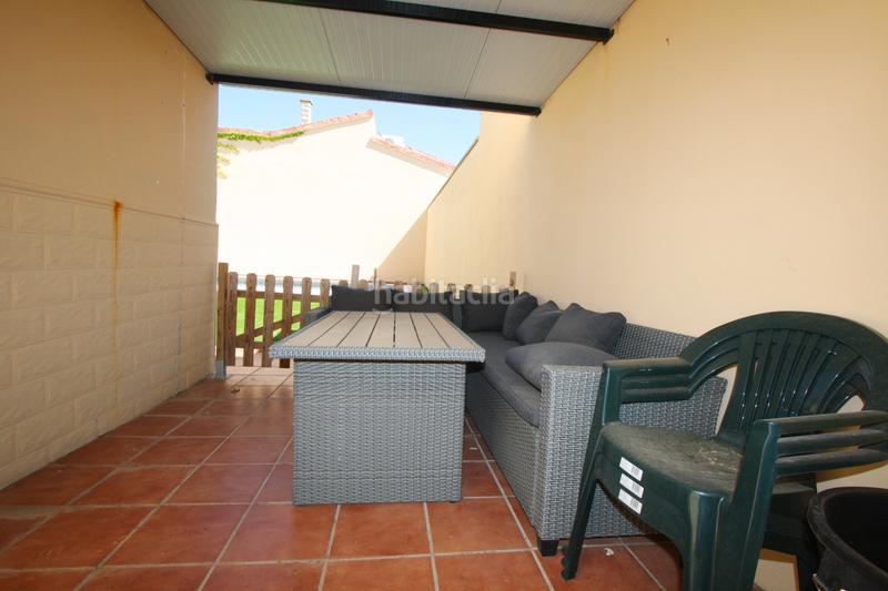 Foto 270e86e8-9d3f-4b64-8596-1c998c6e5bfb. Casa adossada a calle rafael requena 10 a Gineta (La)