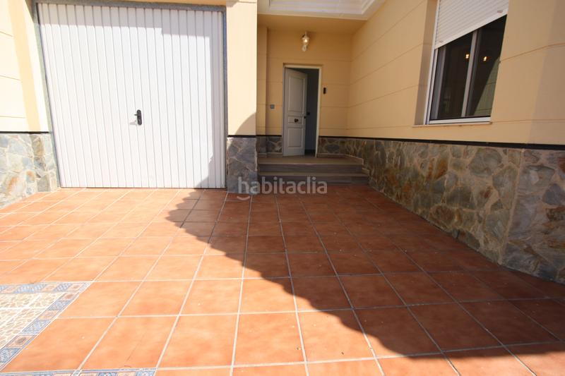 Foto 51f56a53-ebe3-4956-88a5-66ffe4205904. Casa adossada a calle rafael requena 10 a Gineta (La)