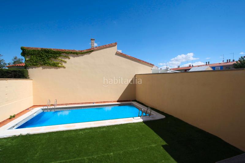 Foto ca982798-7bef-4574-b298-e17a0ec97650. Casa adossada a calle rafael requena 10 a Gineta (La)