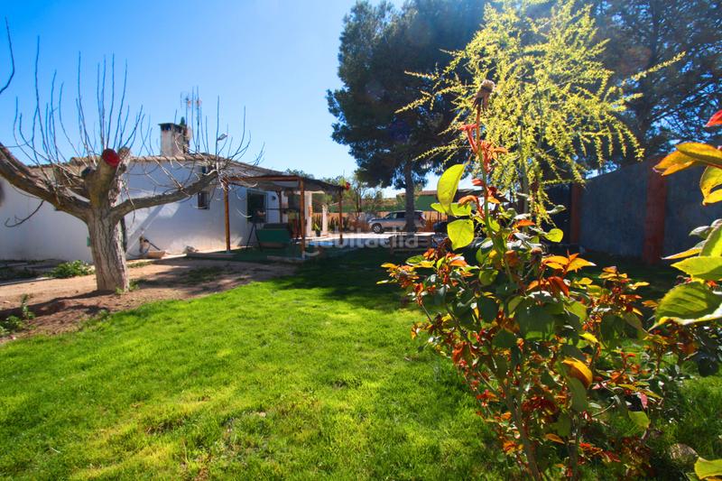 Foto 46d344a5-76de-42f0-9637-55a9a2b9055f. Chalet  semireformado en muy buen estado en Albacete