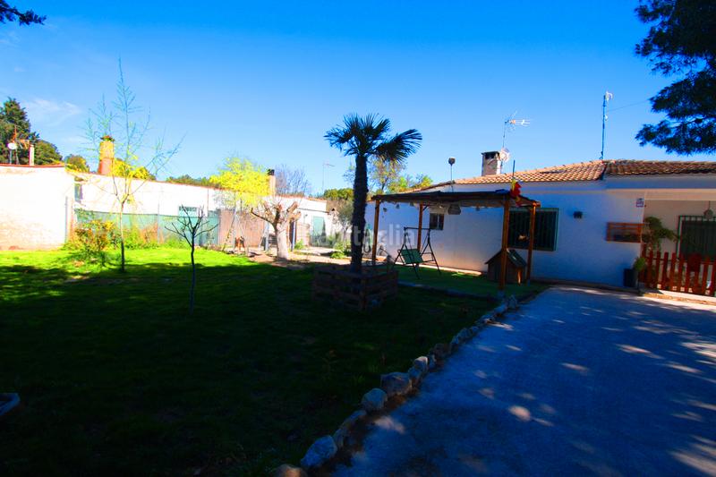 Foto cea903c9-fd05-4c7c-a10b-69a0e32690ca. Chalet  semireformado en muy buen estado en Albacete