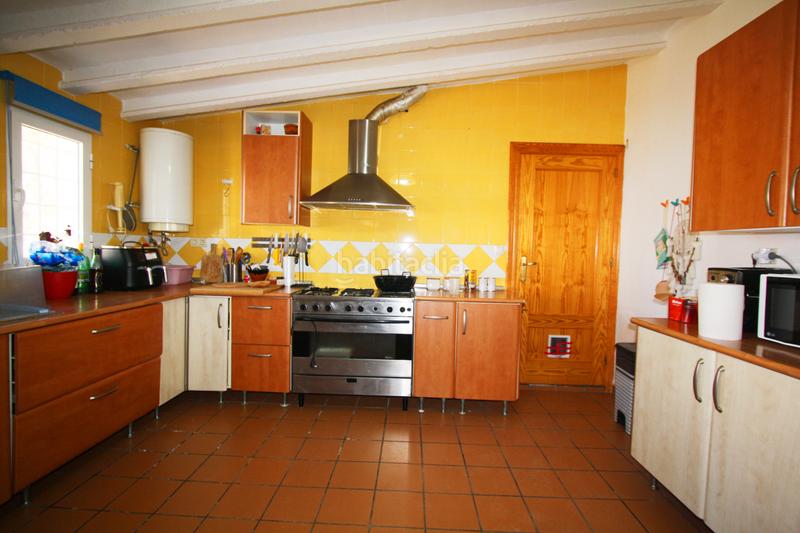 Foto dd6b7f2e-d8e8-497c-bd38-5e0d2aa95c9c. Chalet  semireformado en muy buen estado en Albacete