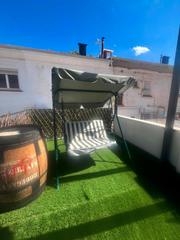 Planta baixa en Calle daoiz 19. Planta baja con gran patio reformada a estrenar