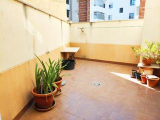 Appartement à Ensanche - Franciscanos. Exclusivo piso con patio para entrar