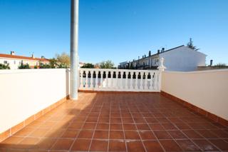 Xalet  Calle benjamín palencia 28. Chalet de lujo con todo habitable ya