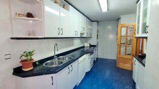 Pis a San Pedro. Exclusivo piso de 4 dormitorios, balcón, terraza, patio, garaje