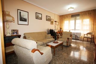 Etagenwohnung in Fátima. Buscas piso de 4 dormitorios para entrar a vivir ya ??