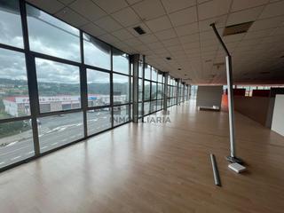 Rent Industrial building in San Cibrao das Viñas