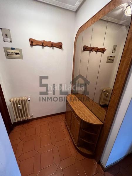 Foto a03fa23b-42c2-440f-bccc-fb911a93a468. Alquiler piso en Universidad Ourense