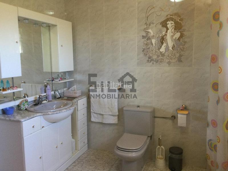 Foto 14205b5f-8f07-4d5d-8ce7-b35a50e7e5d8. Chalet con riscaldamento parcheggio in Lobeira