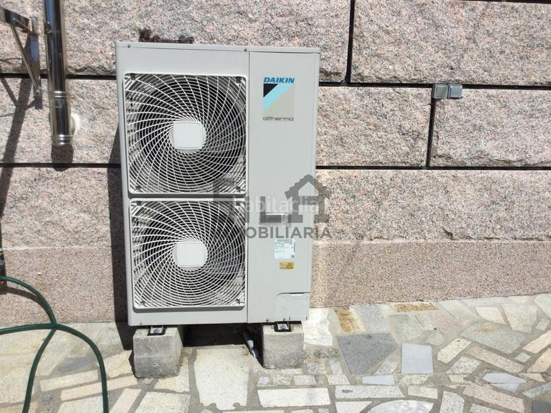 Foto 6f3fa4df-6534-40fb-92a0-ea3ab1607cc9. Chalet con riscaldamento parcheggio in Lobeira