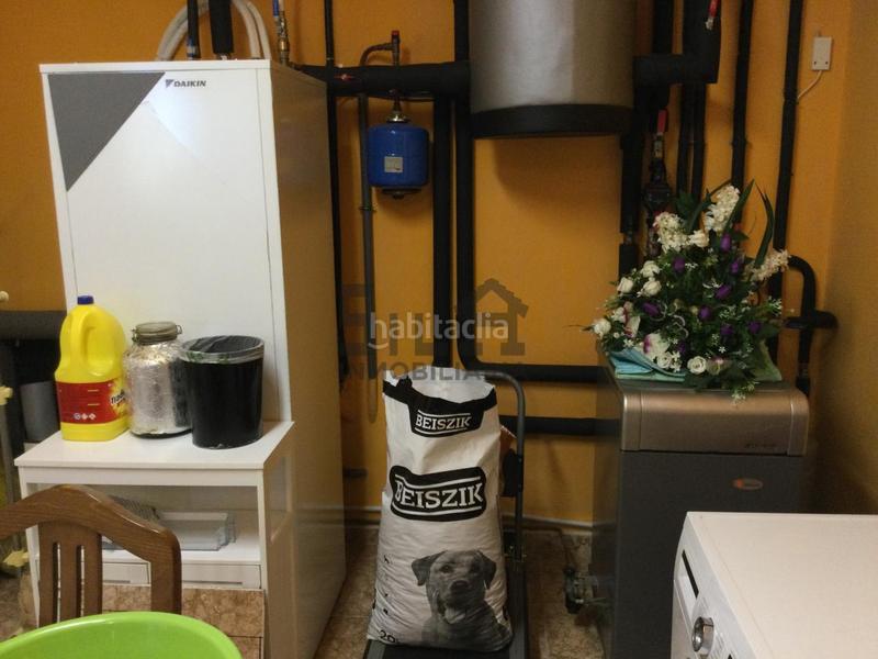 Foto f6646332-fdc4-44b2-ad73-98b5c6484f72. Chalet con riscaldamento parcheggio in Lobeira