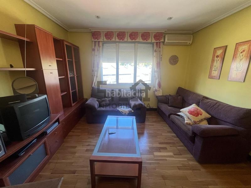 Foto 8d4c2654-f8cb-45c2-bff1-234ae6bf016c. Piso en Couto Ourense