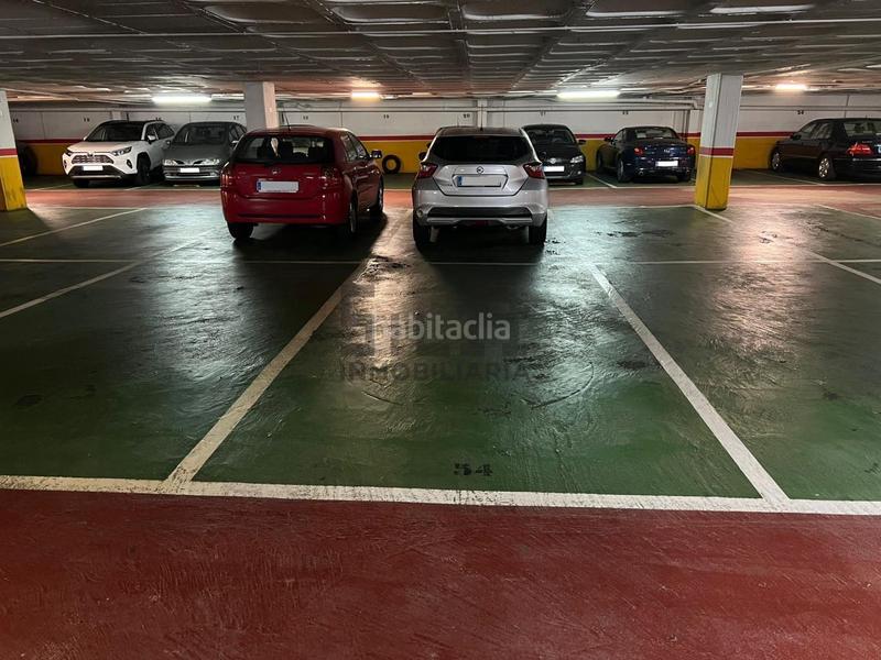 Foto 5776e967-b959-4834-a0d6-36eda13df498. Aparcament cotxe a Centro Ourense