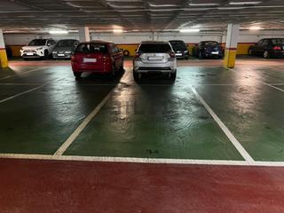 Car parking in AVDA. DE LA HABANA