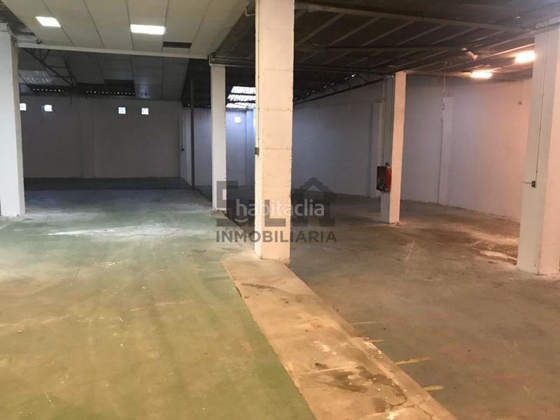 Foto 9ca345e8-55a0-4ff7-b097-feb241351cd7. Local comercial a Ventiun Ourense