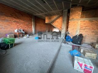 Local Comercial en AVDA. PORTUGAL