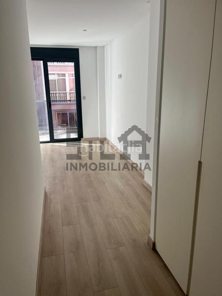 Foto 52c5247c-3001-4f92-803a-ff53299ebc62. Rent flat with heating parking in Centro Ourense